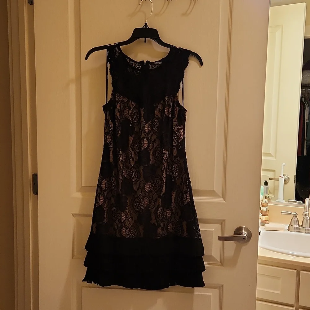 Kenzie - Picture 2 of 4